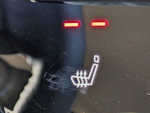 New 2026 Nissan Kicks SR w/ Cold Weather Package image 23