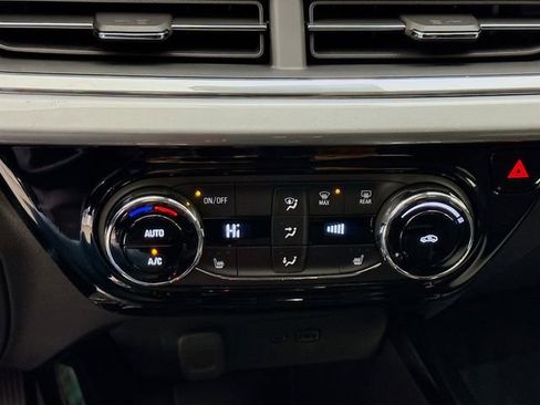 New 2026 Chevrolet Trax LT w/ Driver Confidence Package image 16