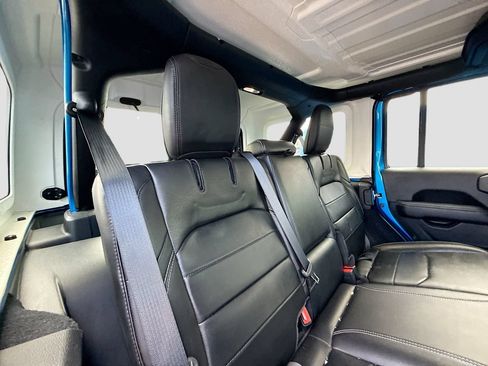 Certified 2021 Jeep Wrangler Unlimited Sahara w/ Dual Top Group AWD/4WD image 29
