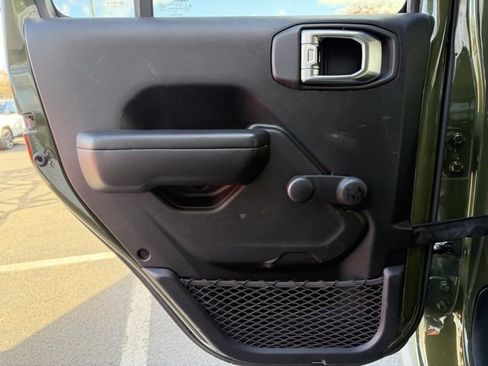 Used 2021 Jeep Wrangler Unlimited Sport image 23