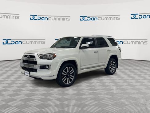 Used 2018 Toyota 4Runner Limited AWD/4WD image 4