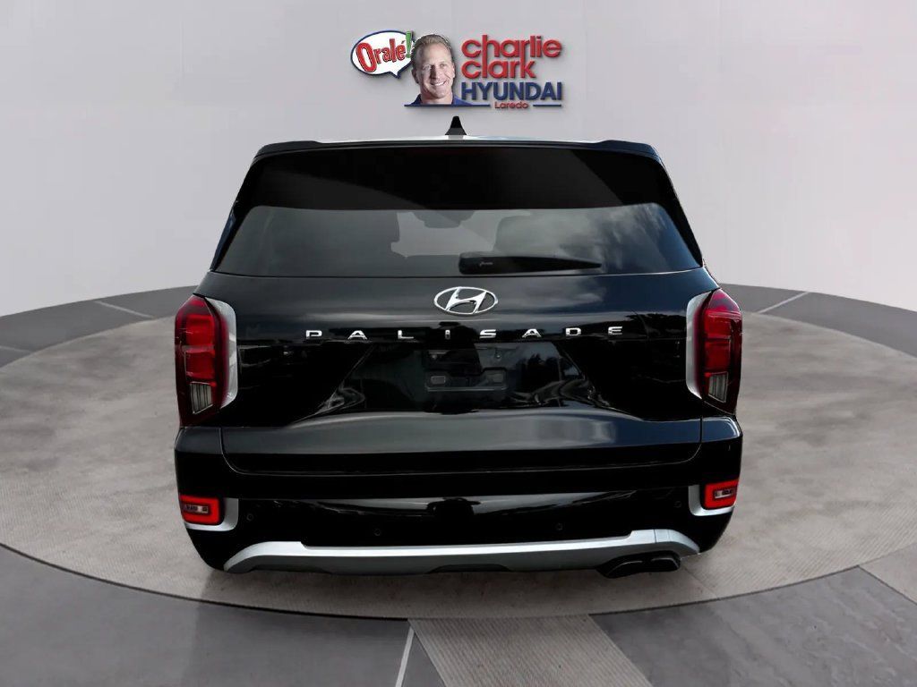 Used 2022 Hyundai Palisade Limited FWD image 4