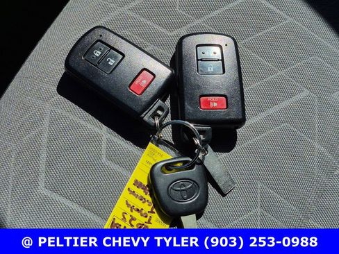 Used 2023 Toyota Tacoma TRD Off-Road image 39