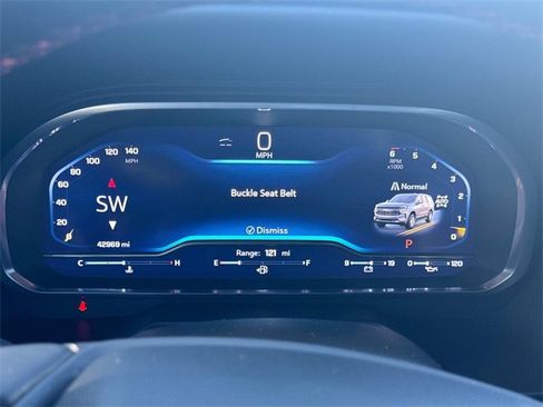 Used 2023 Chevrolet Suburban RST w/ Luxury Package image 37