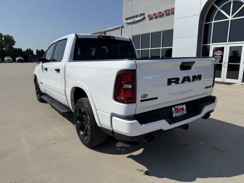 Used 2025 RAM 1500 Big Horn AWD/4WD image 38