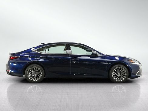Used 2024 Lexus ES 300h FWD image 7