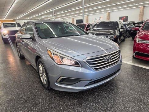 Used 2016 Hyundai Sonata SE FWD image 3