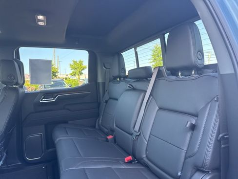 Used 2025 GMC Sierra 1500 Denali w/ Denali Reserve Package AWD/4WD image 22