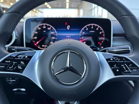 Used 2025 Mercedes-Benz C 300 Sedan image 22