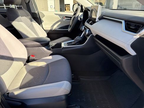 Used 2023 Toyota RAV4 XLE image 23