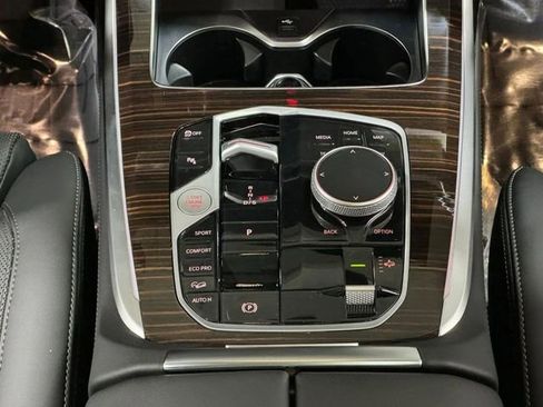 Certified 2026 BMW X7 xDrive40i AWD/4WD image 25