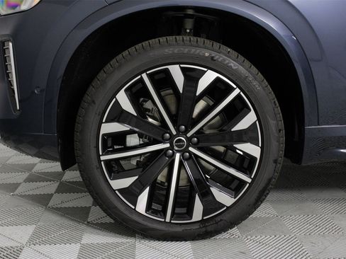 New 2026 Volvo XC90 B5 Plus image 13