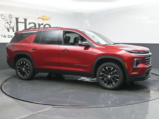 Certified 2025 Chevrolet Traverse LT w/ Sun and Wheel Package FWD image 1
