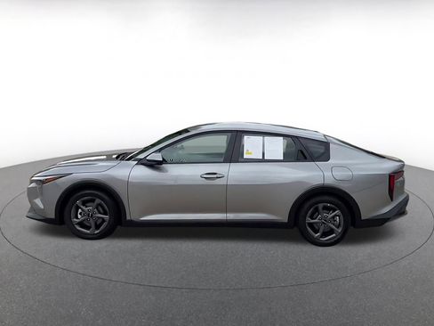 Used 2025 Kia K4 LXS image 9