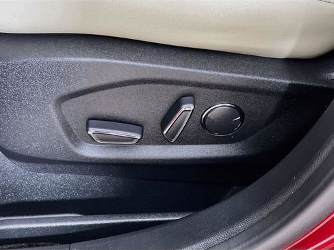 Used 2018 Ford Edge Titanium w/ Equipment Group 301A AWD/4WD image 23