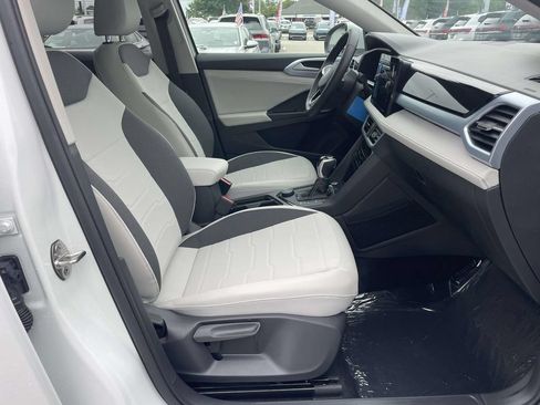 New 2026 Volkswagen Taos SE AWD/4WD image 8