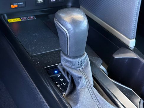 Used 2025 Toyota Camry SE FWD image 22