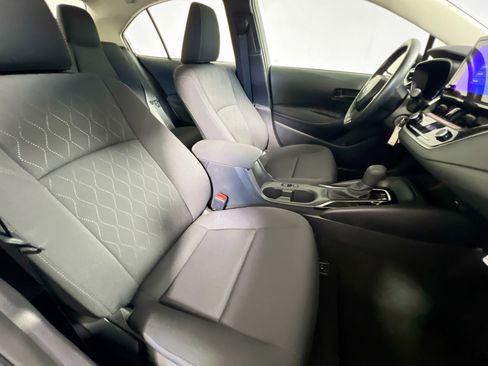Used 2026 Toyota Corolla LE FWD image 28