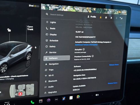 Used 2023 Tesla Model Y Long Range image 22