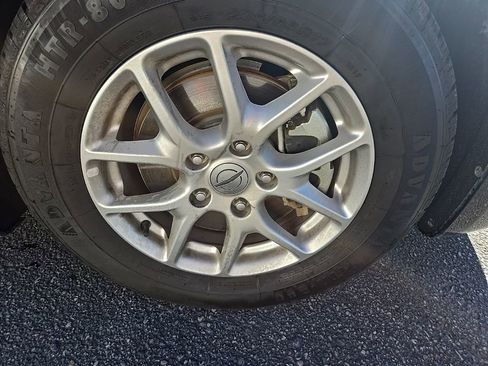 Used 2024 Chrysler Pacifica Touring-L image 38