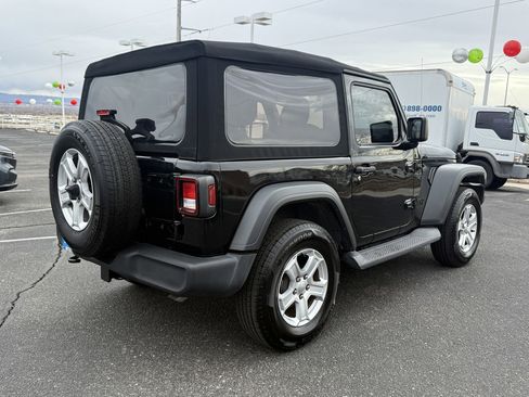 Used 2023 Jeep Wrangler Sport S image 5