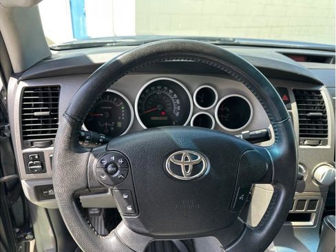 Used 2010 Toyota Tundra 4x4 Double Cab image 17