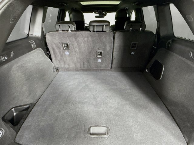 Used 2023 Jeep Grand Cherokee Overland w/ Rear Seat Video Group I AWD/4WD image 27