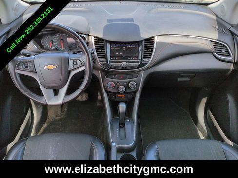 Used 2022 Chevrolet Trax LT w/ Driver Confidence Package AWD/4WD image 14