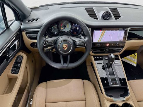New 2025 Porsche Macan S image 25