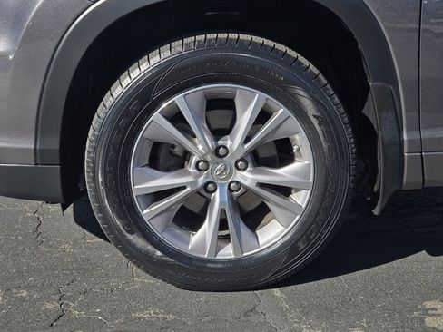 Used 2015 Toyota Highlander Plus image 6