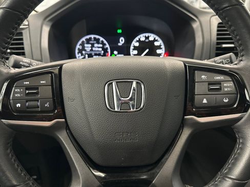 Used 2025 Honda Odyssey Touring image 17