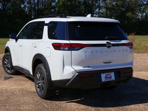 New 2025 Nissan Pathfinder SV w/ SV Premium Package image 2