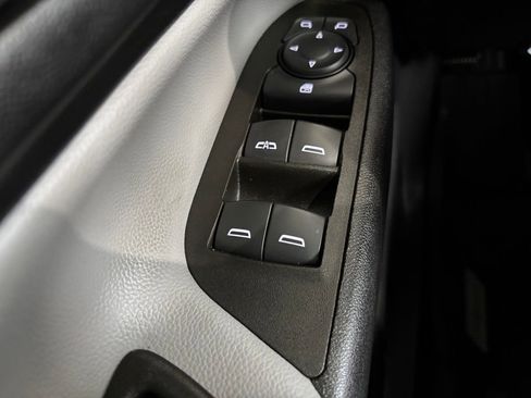 Used 2023 Chevrolet Equinox LT w/ LPO, Floor Liner Package FWD image 20