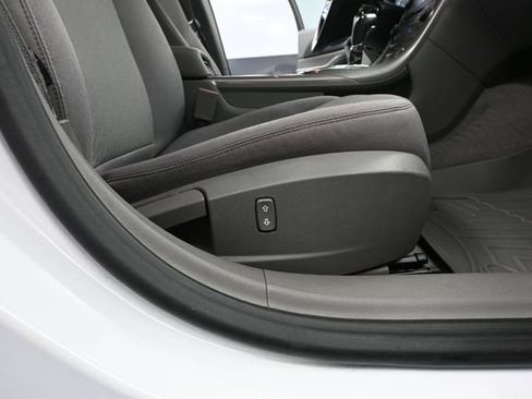 Used 2013 Chevrolet Malibu LS FWD image 40