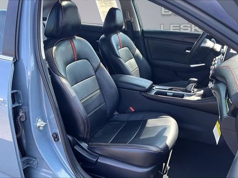 Used 2024 Nissan Sentra SR w/ SR Premium Package FWD image 7