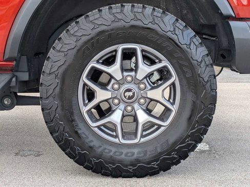 Used 2024 Ford Bronco Badlands image 14