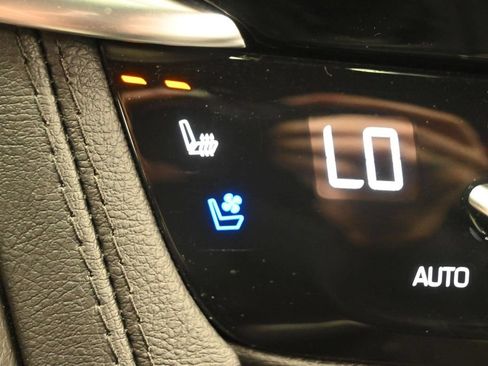 Certified 2025 Cadillac XT6 Premium Luxury w/ Platinum Package AWD/4WD image 21