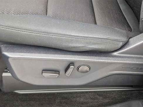 Certified 2022 Ford F150 XLT w/ Equipment Group 302A High image 28