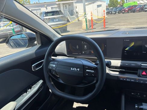 Used 2025 Kia K4 FWD image 34