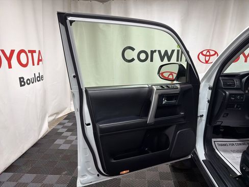 Used 2024 Toyota 4Runner SR5 Premium w/ Moonroof Package AWD/4WD image 21