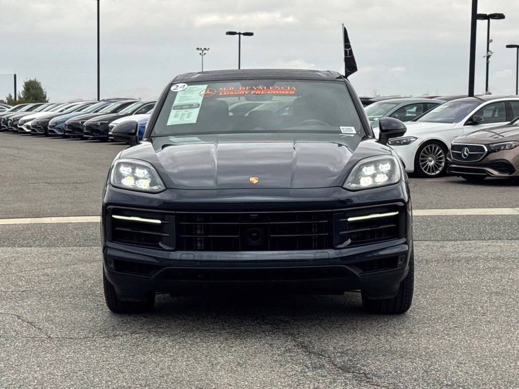 Used 2024 Porsche Cayenne S AWD/4WD image 3