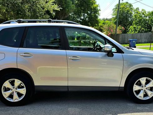 Used 2016 Subaru Forester 2.5i Premium w/ All-Weather Package AWD/4WD image 11