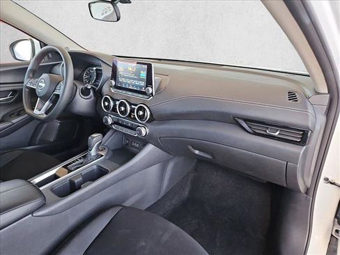Used 2025 Nissan Sentra SV FWD image 21