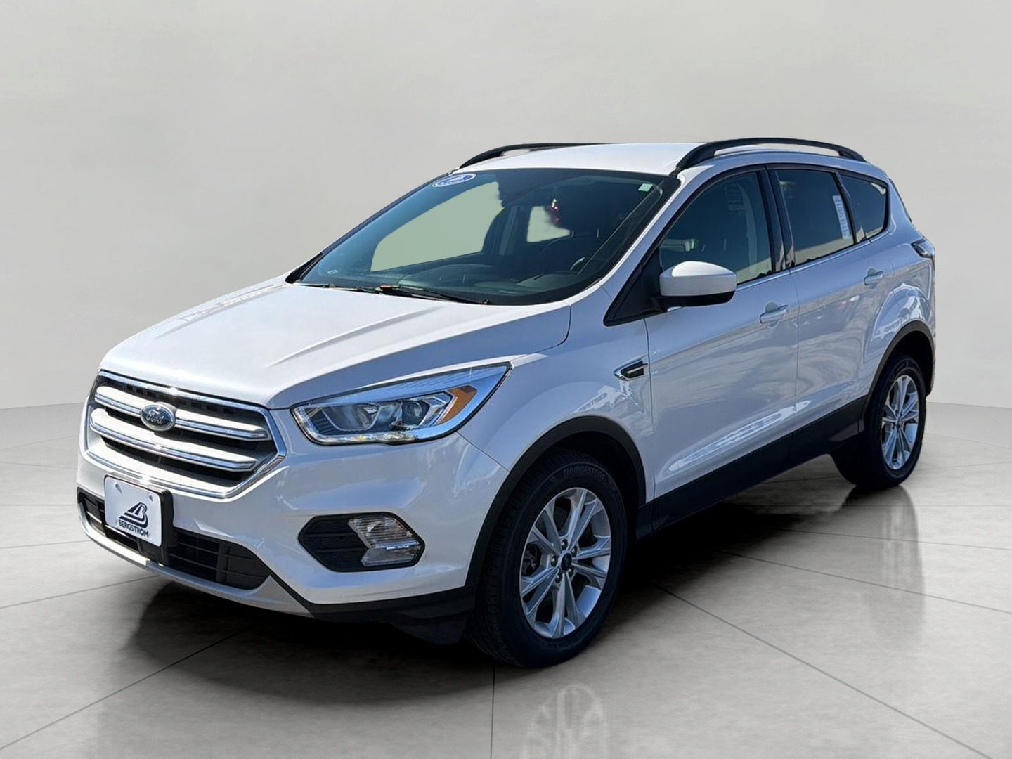 Used 2018 Ford Escape SEL w/ Ford Safe & Smart Package AWD/4WD image 4