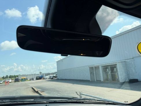 Used 2026 RAM 1500 Express AWD/4WD image 29
