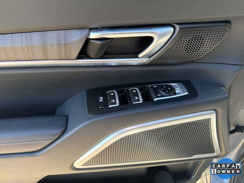 Certified 2023 Kia Telluride EX w/ EX Captain's Chair Package image 26