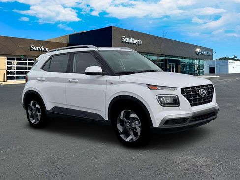 New 2026 Hyundai Venue SEL FWD image 11