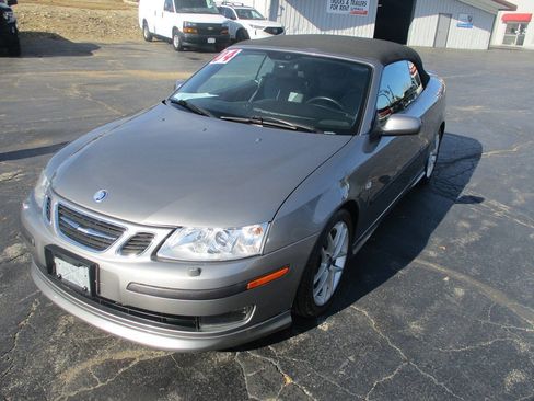 Used 2004 Saab 9-3 Aero FWD image 9