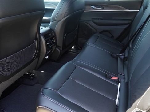 New 2025 Jeep Grand Cherokee Limited w/ Luxury Tech Group II image 12