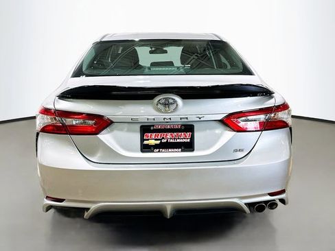 Used 2018 Toyota Camry SE FWD image 8